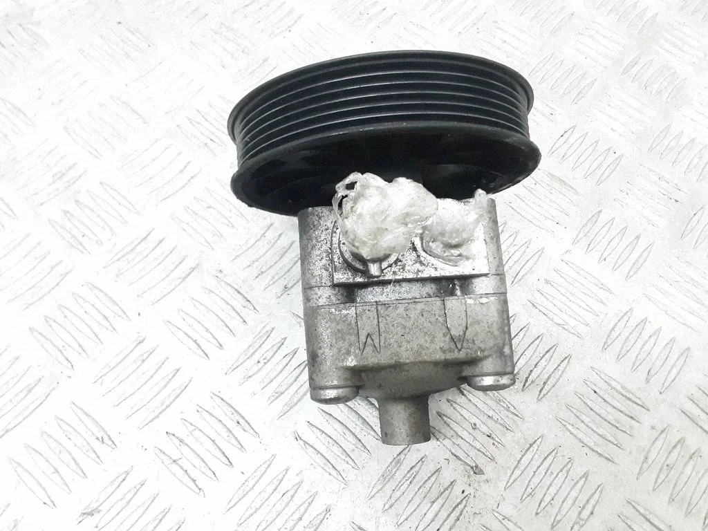 Power steering pump 30741790