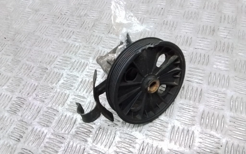 Power steering pump 9485757