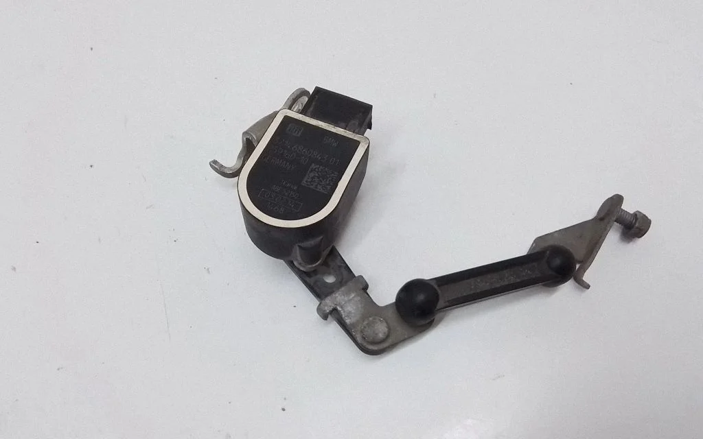 Headlight/headlamp level sensor – BMW 7 Series F01 F02 F03 F04 (2008-2016)