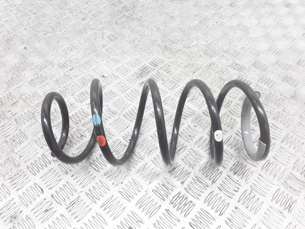 Front coil spring – front right