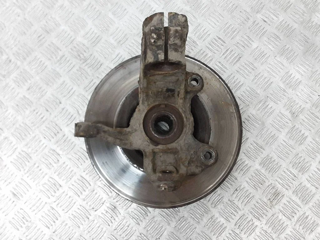 Front wheel hub – front right