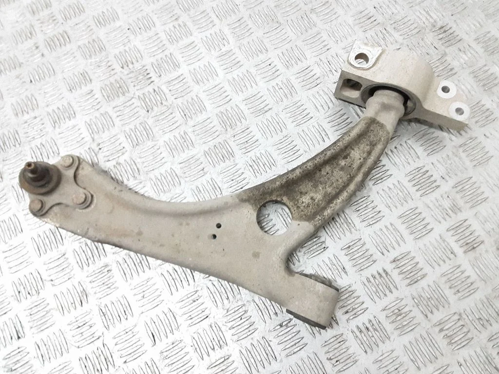 Front lower control arm/wishbone 5N0407151H