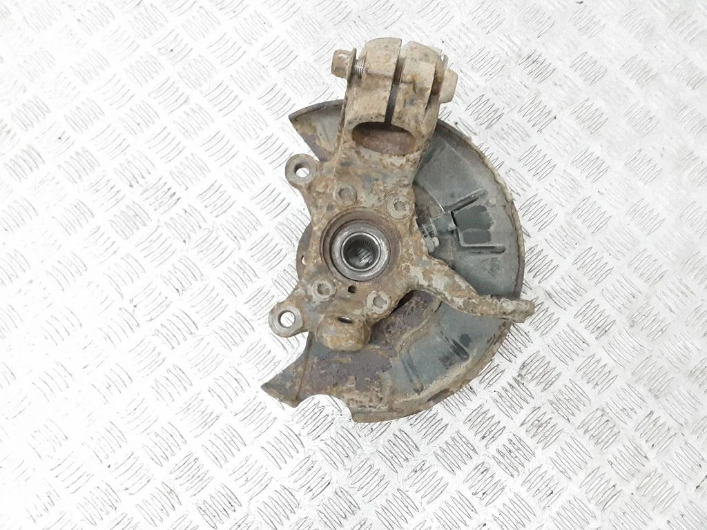 Front wheel hub – front right
