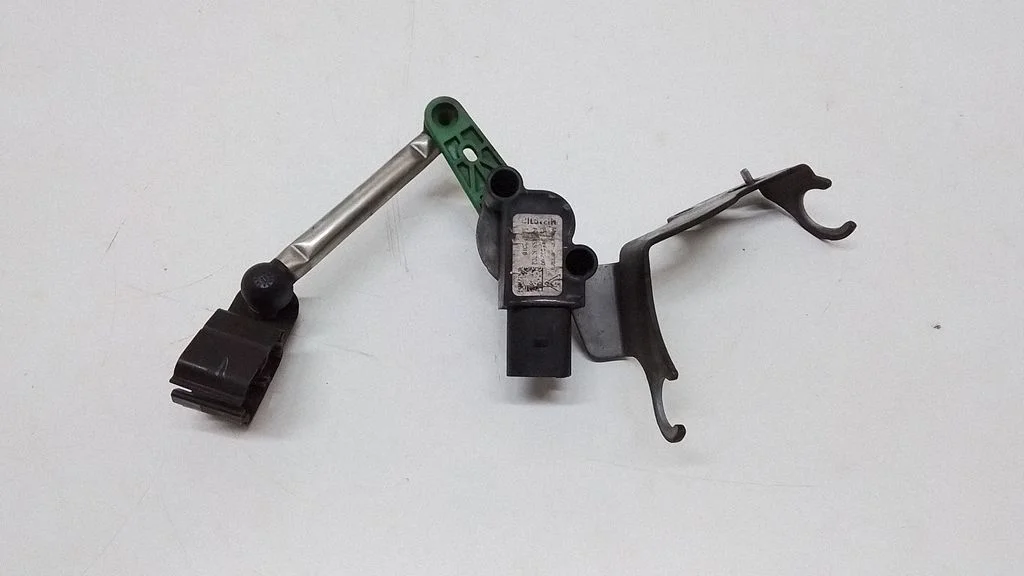 Headlight/headlamp level sensor – Porsche 911 991 (2011-2019)