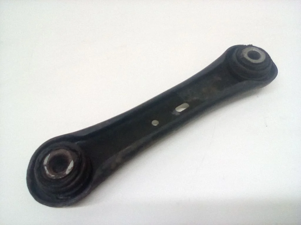Tagumise kõrgusanduri hoob – Volvo S80 (2007-2013)