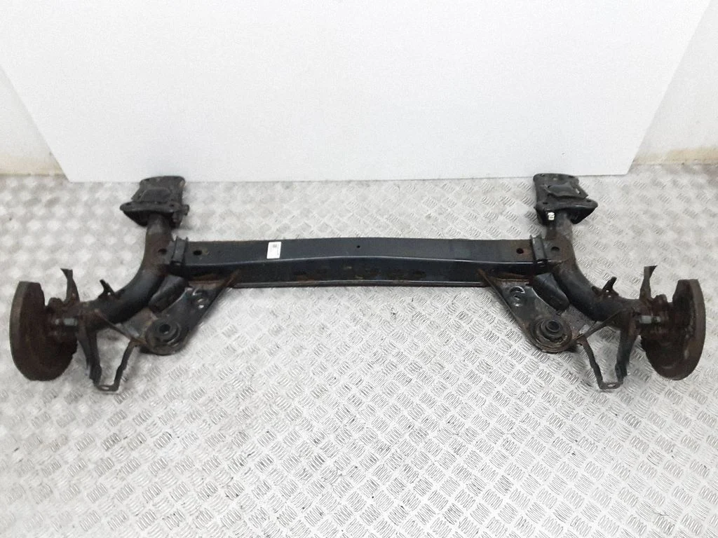 Tagumine sild – Volkswagen e-Golf (2014-)