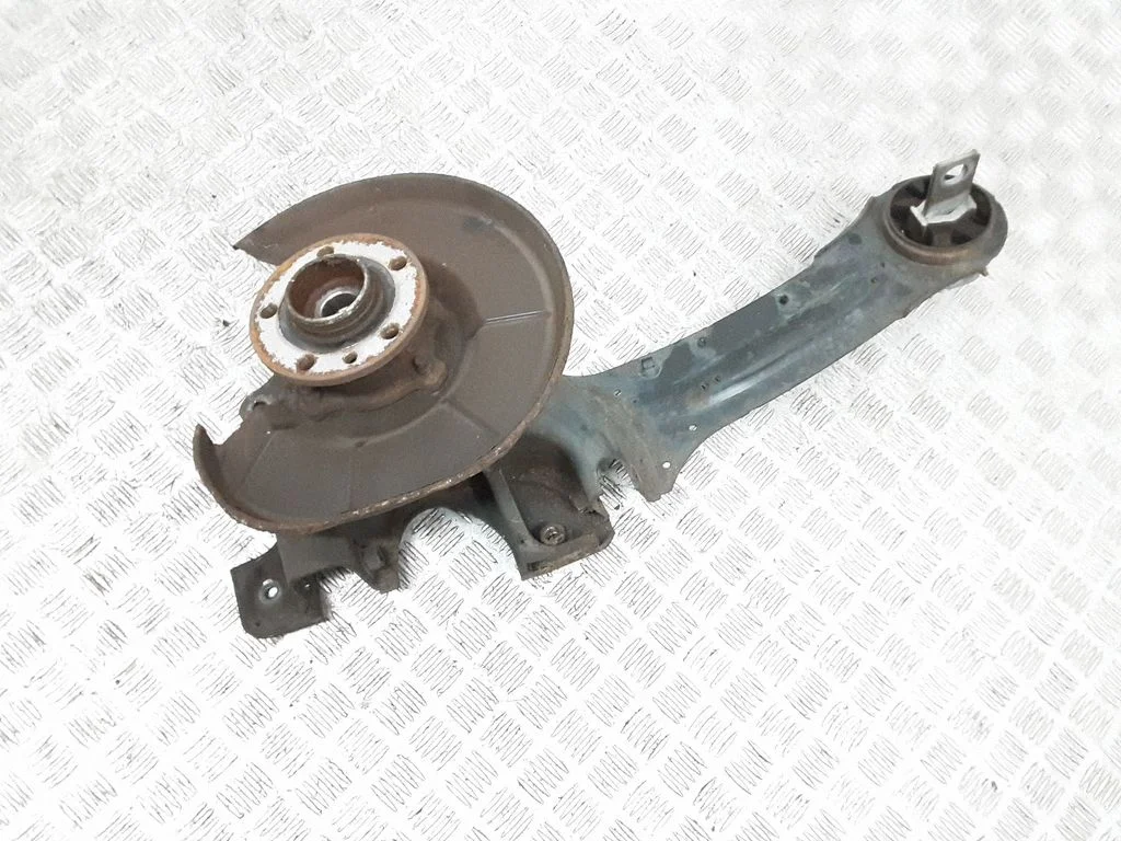 Tagumine käänmik (rummukorpus) – Volvo XC60 (2009-2013)