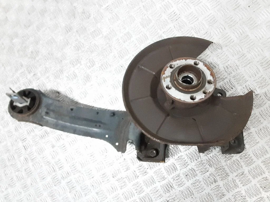 Tagumine käänmik (rummukorpus) – Volvo XC60 (2009-2013)