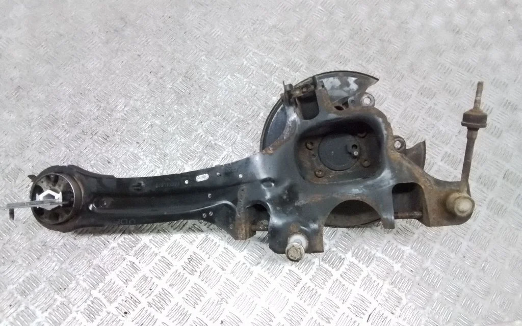 Tagumine käänmik (rummukorpus) – Volvo S80 (2007-2013)