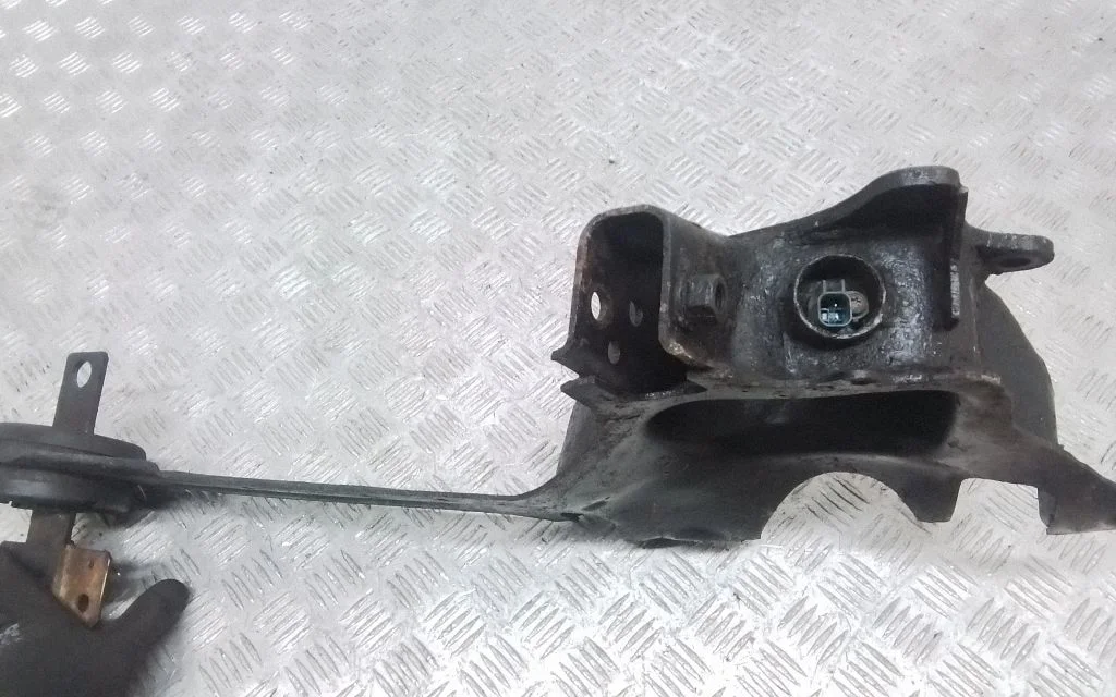 Tagumine käänmik (rummukorpus) – Volvo XC60 (2009-2013)
