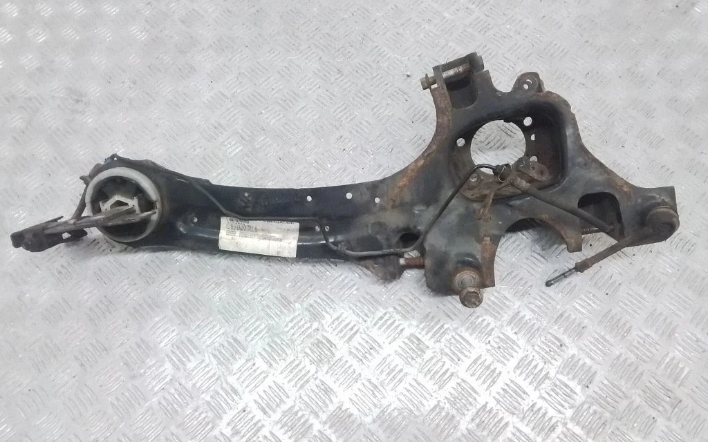 Tagumine käänmik (rummukorpus) – Volvo XC60 (2009-2013)
