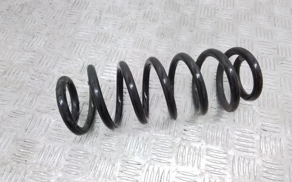 Rear coil spring 5WA511115
