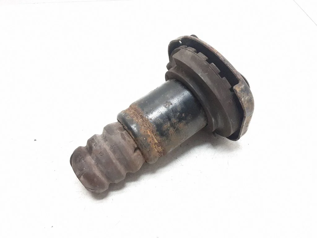 Rear coil spring rubber mount – Volvo S60 (2011-2013)