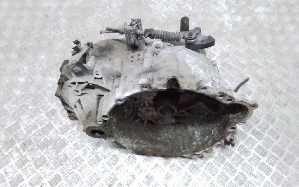 Mehaaniline 5-käiguline käigukast – Volvo S60 (2001-2004)