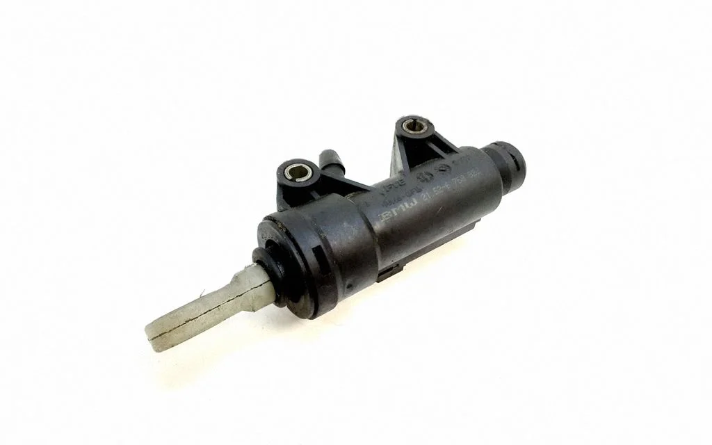 Clutch slave cylinder – BMW 3 Series E90 E91 (2005-2012)