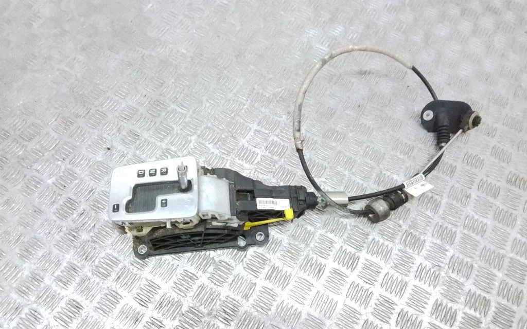 Gear selector mechanism 30759121