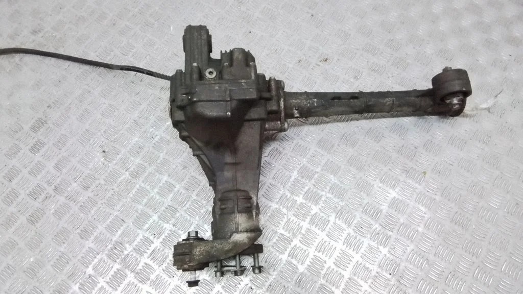 Eesmine reduktor (diferentsiaal) – Audi Q7 4L (2005-2015)