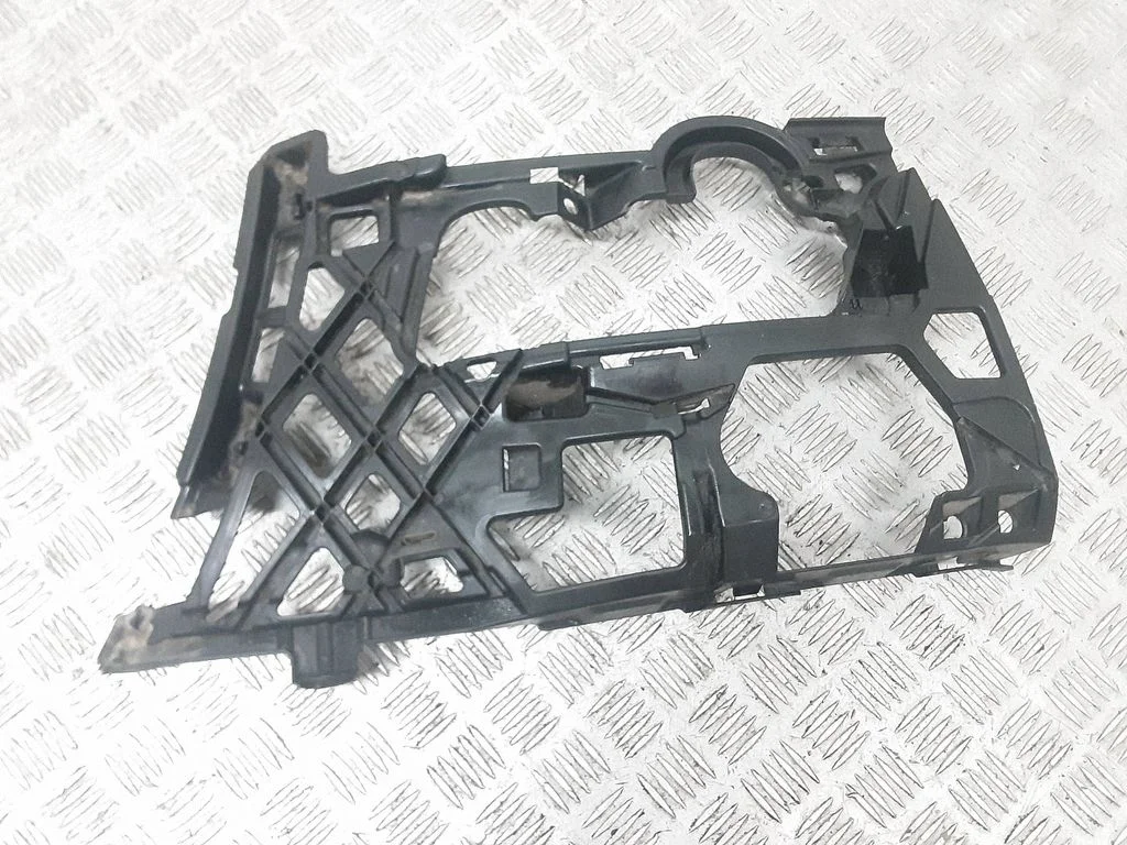 Front bumper mounting bracket – Volkswagen e-Golf (2014-)