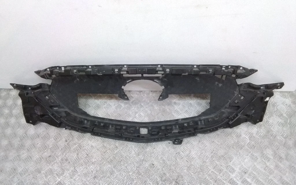 Front bumper upper radiator grill KB8B50712
