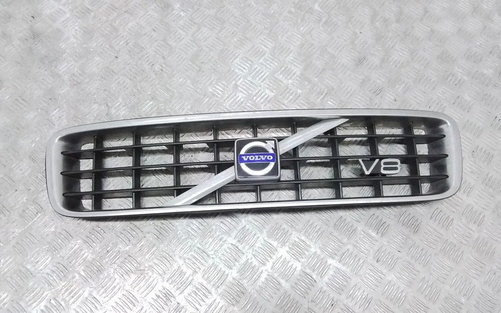 Atrapa górna (grill) 30678980
