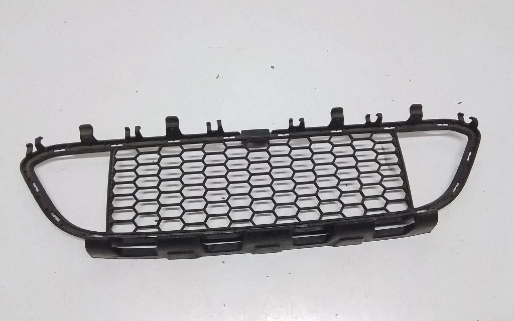 Kratka dolna zderzaka 8054132