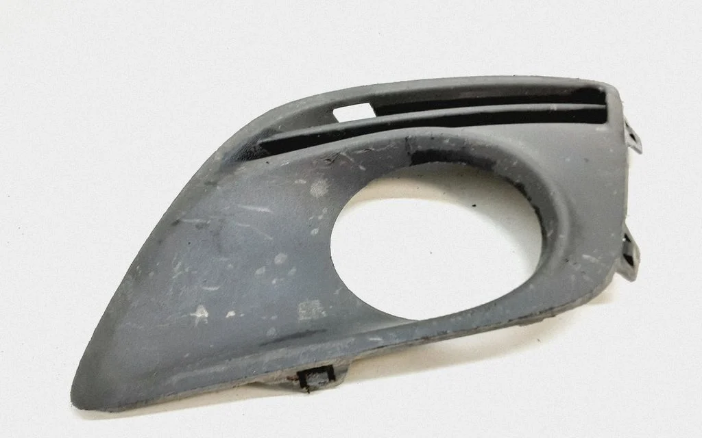 Front bumper lower grill 30763417