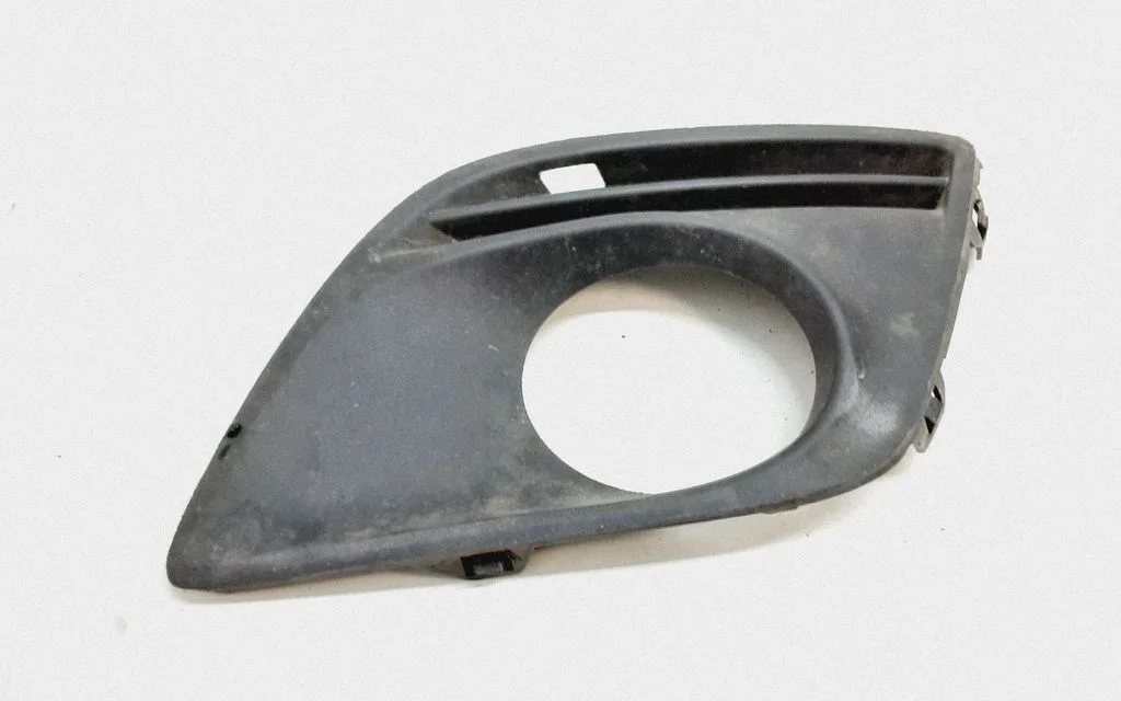 Front bumper lower grill 30763417