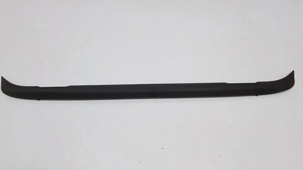 Esistange alumine osa (huul) – Volvo XC90 (2007-2014)