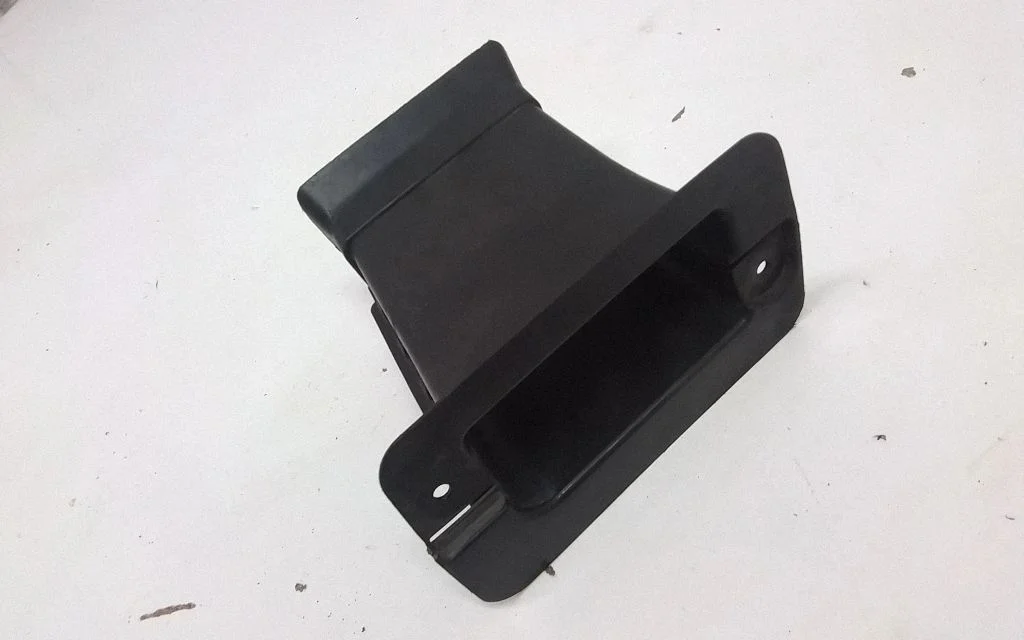 Brake cooling air channel/duct – BMW 7 Series F01 F02 F03 F04 (2008-2016)