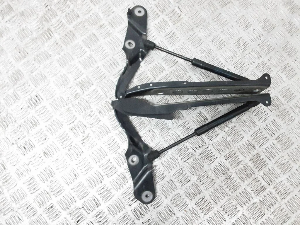 Engine bonnet/hood hinges 4H0823302D