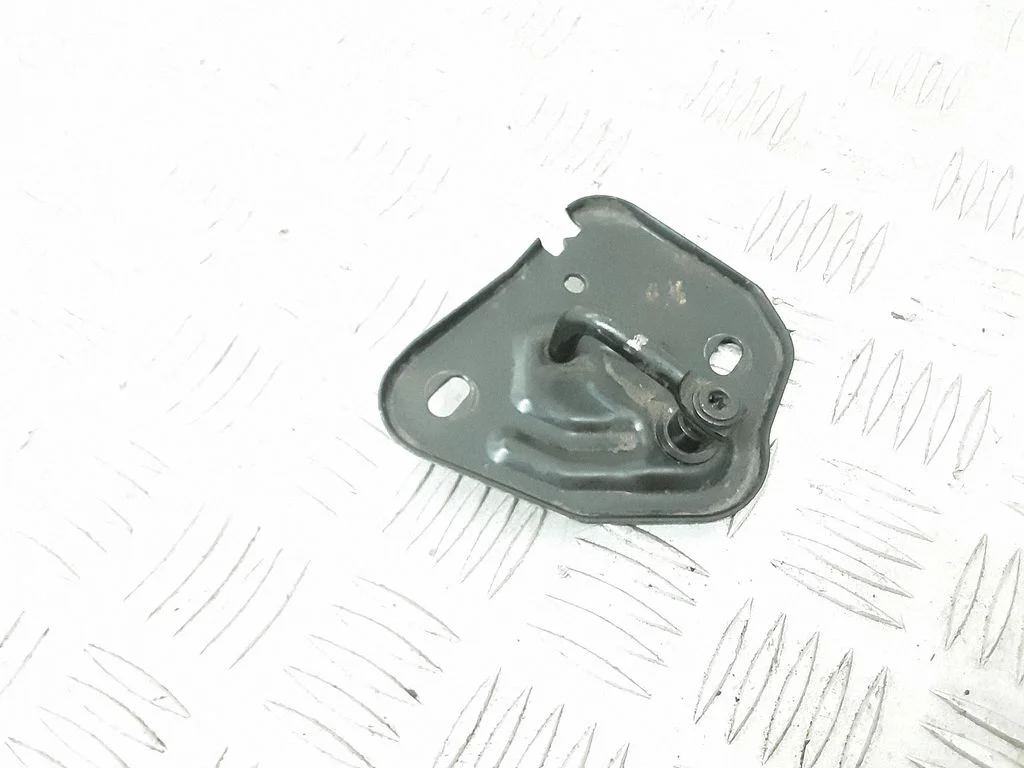 Engine bonnet/hood lock/latch loop/hook – Audi RS Q3 (2013-2018)