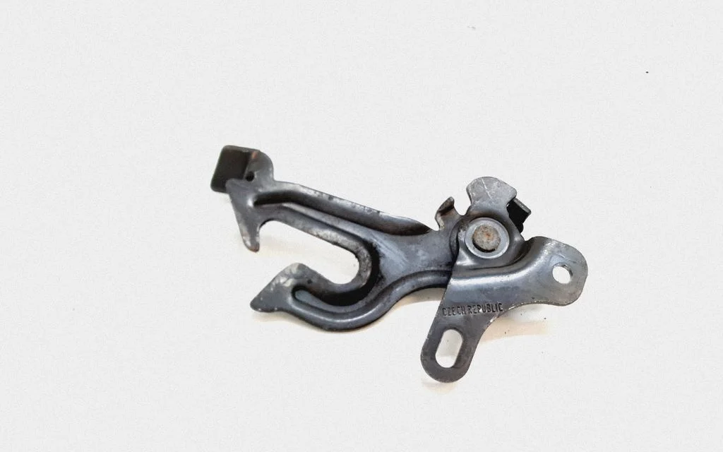 Engine bonnet/hood lock/latch loop/hook – Volvo S60 (2011-2013)