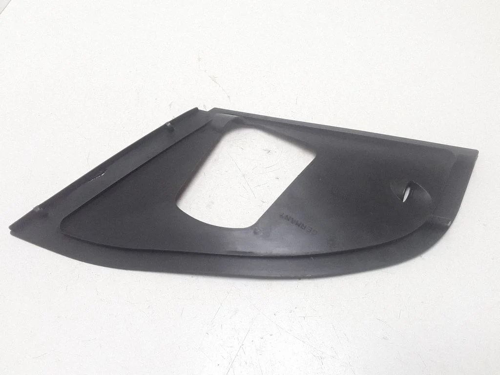 Mootorikapoti luku iluliist – BMW 7-seeria F01 F02 F03 F04 (2008-2016)