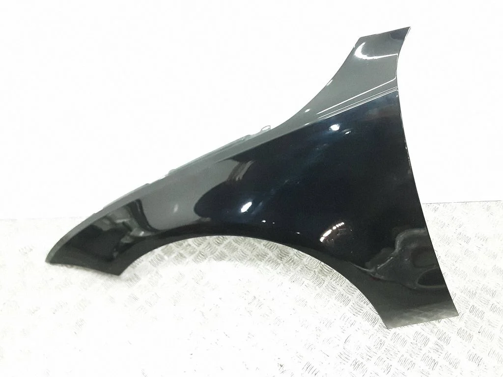 Fender – front left