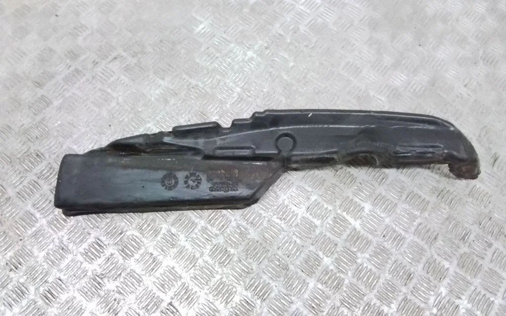 Fender foam support/seal 30715654