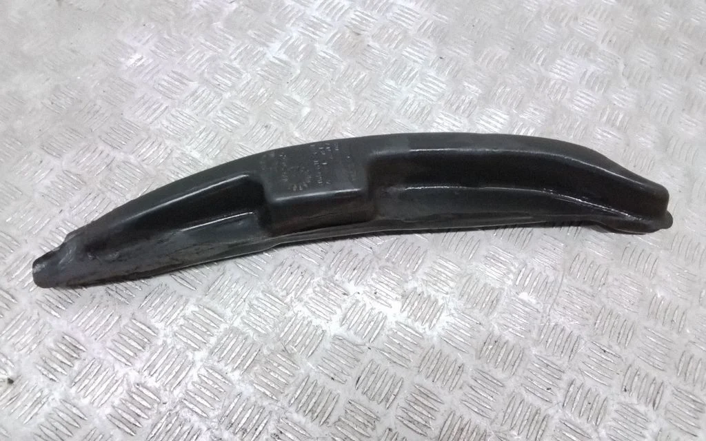 Fender foam support/seal 30796902