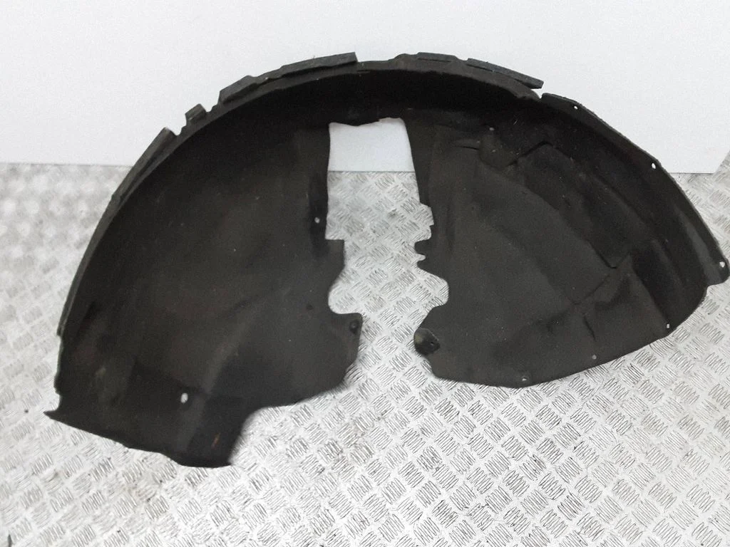 Front wheel arch liner splash guards 4G8810172D