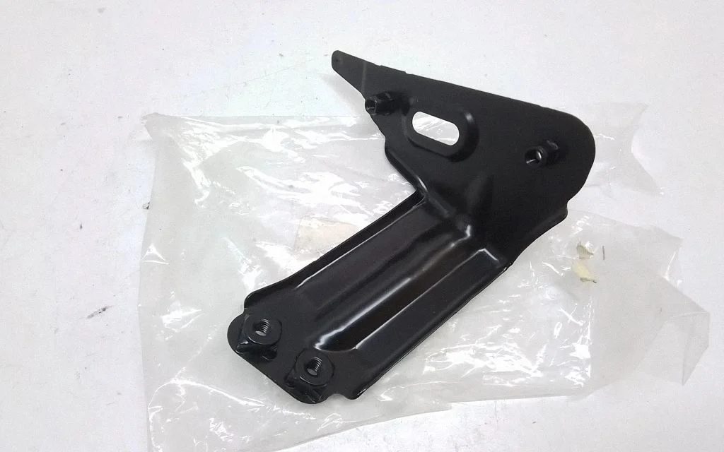 Poritiiva kinnitusklamber – Volkswagen e-Golf (2014-)