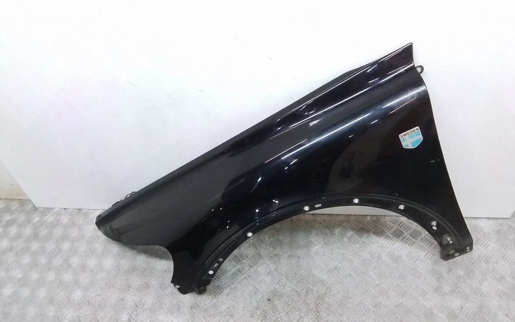 Fender – front left