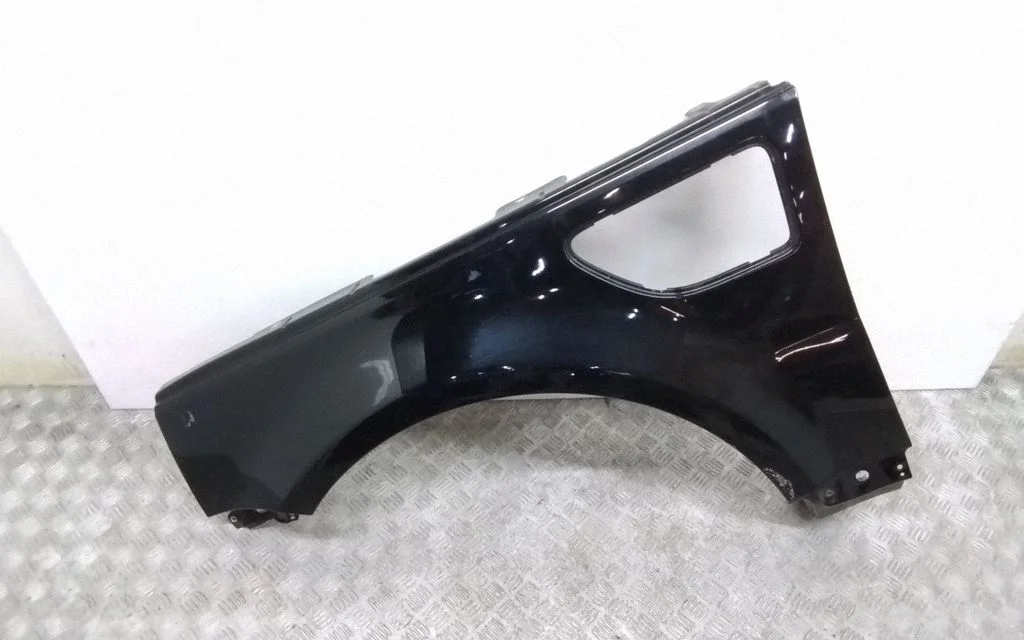Fender – front left