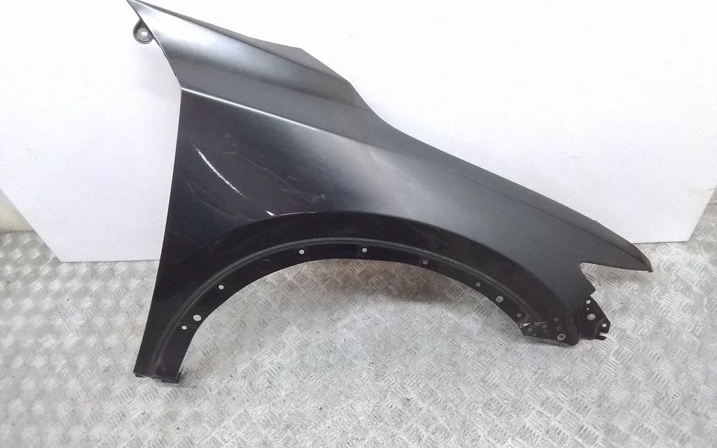 Fender – front right