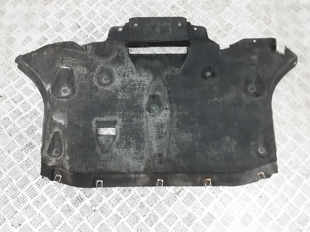 Engine splash shield/under tray 4H0825236