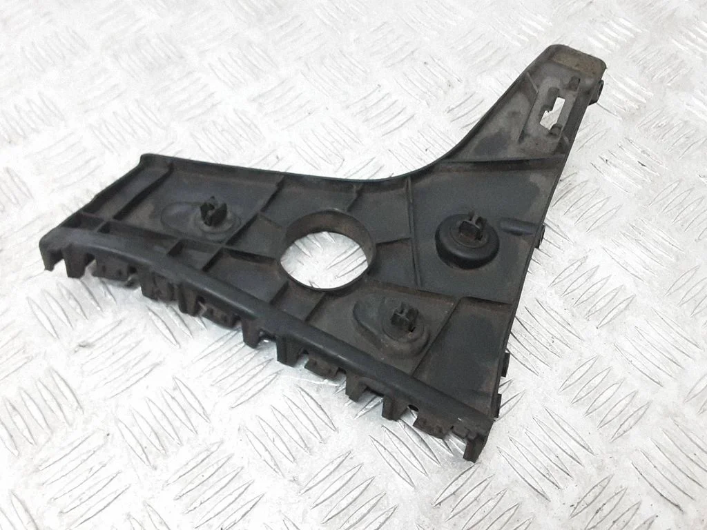 Rear bumper mounting bracket – Audi A7 S7 4G (2011-2017)