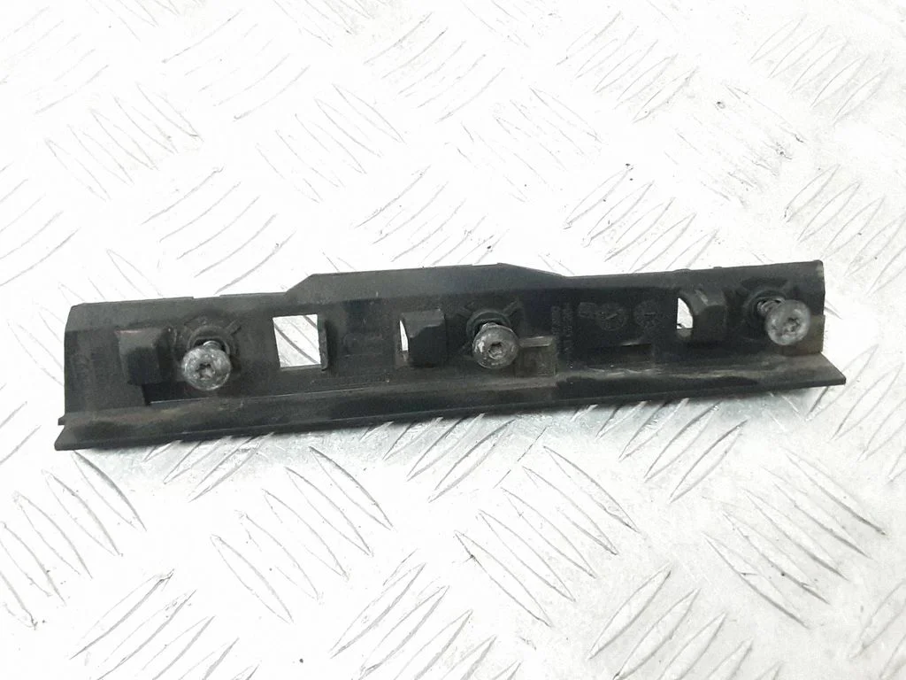 Rear bumper mounting bracket – Audi A7 S7 4G (2011-2017)