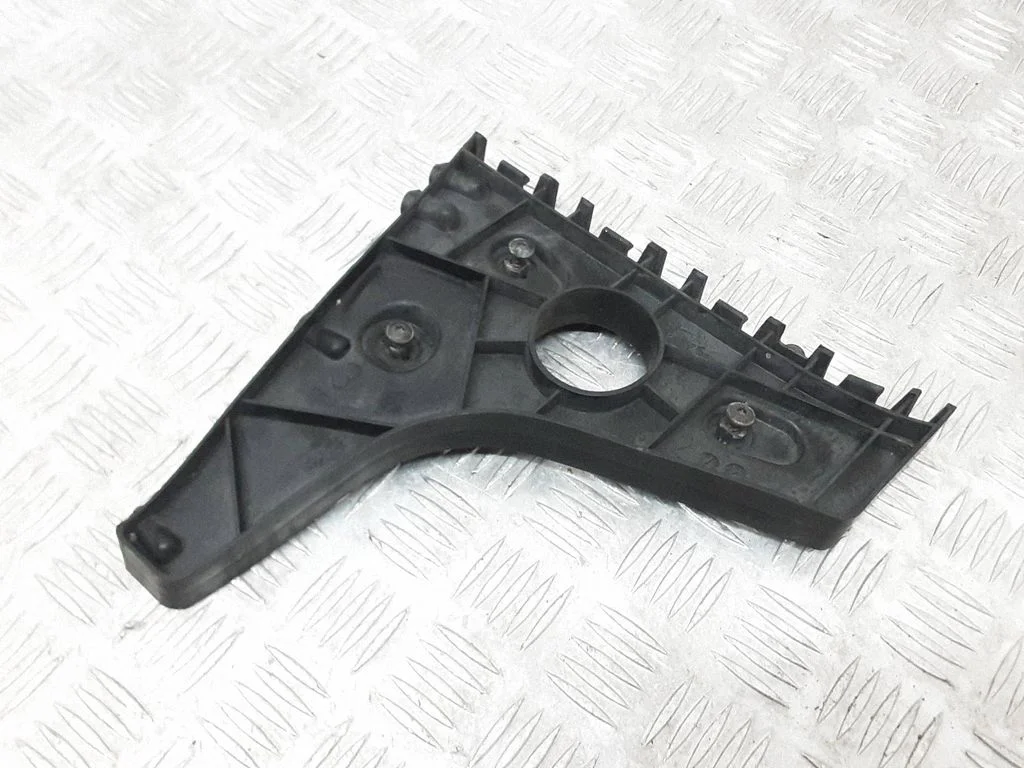 Rear bumper mounting bracket – Audi A7 S7 4G (2011-2017)