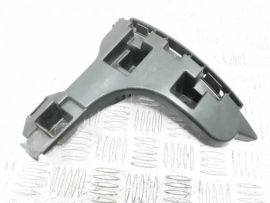 Rear bumper mounting bracket 30763440