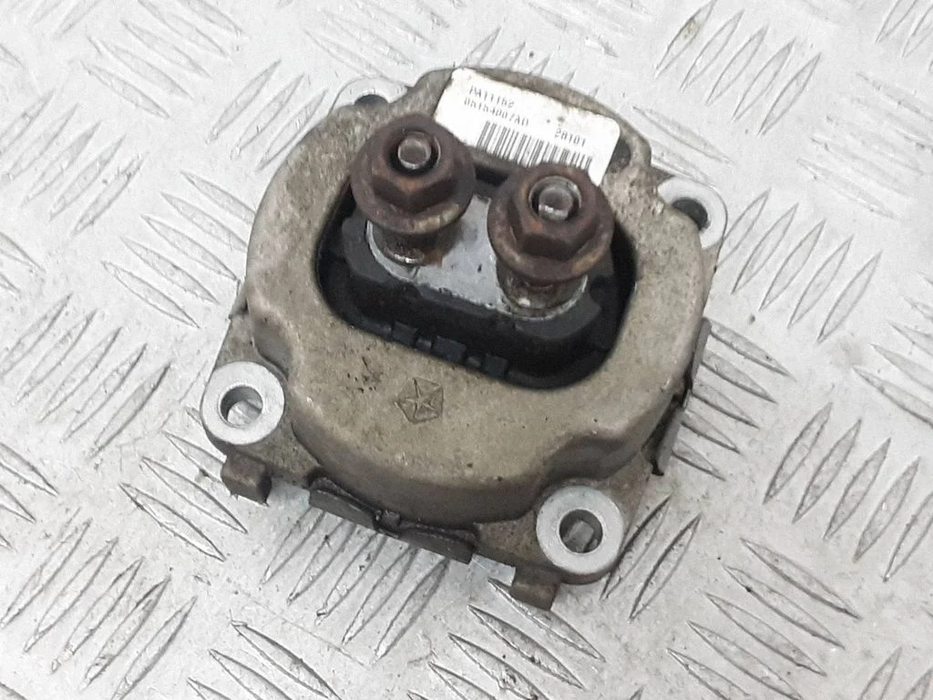 Käigukasti padi 05154807AD
