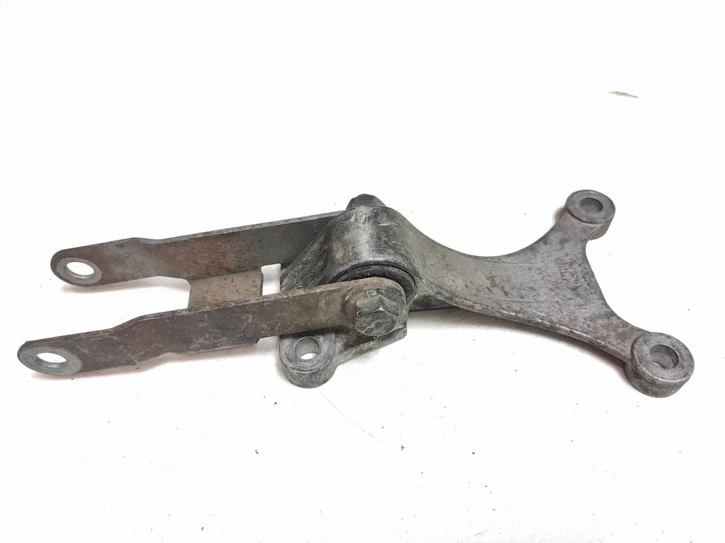 Gearbox mount – Volvo XC90 (2003-2006)