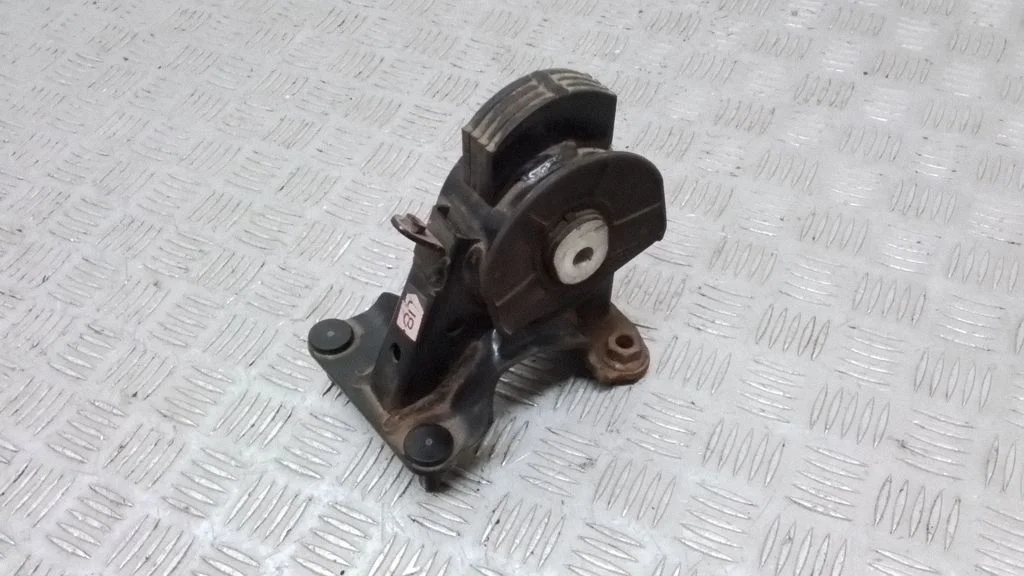 Gearbox mount – front