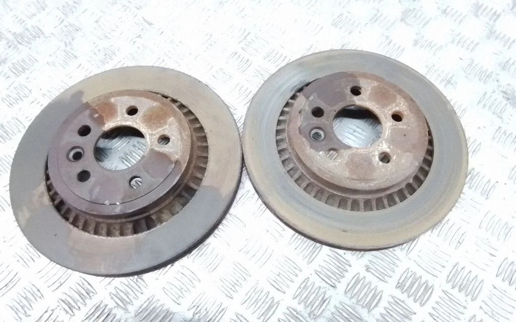 Tagumine piduriketas
